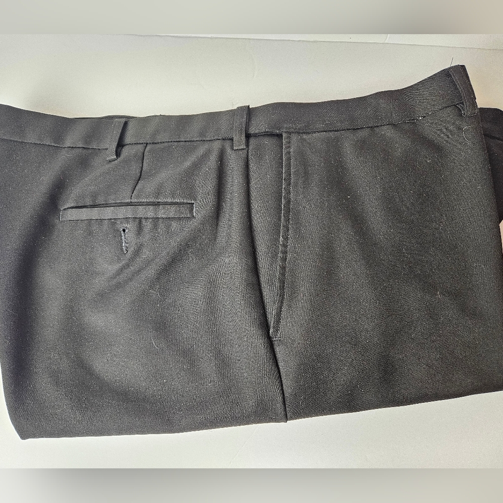 Haggar Men's Black Dress Slacks 44x29